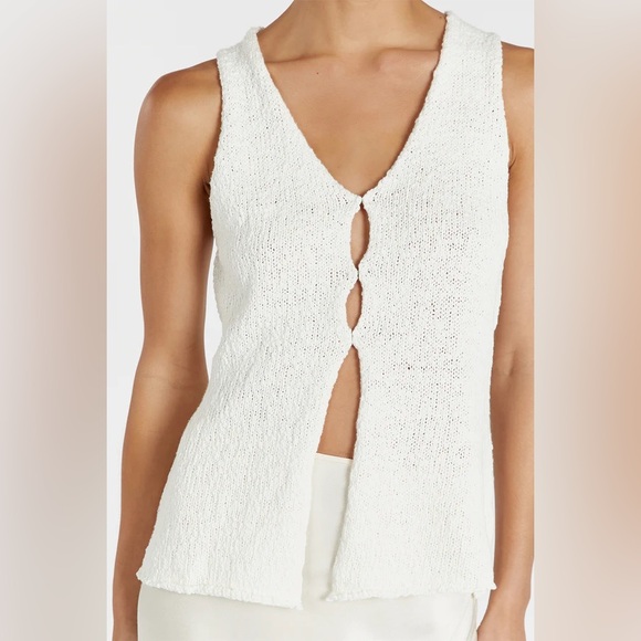 DISSH DION OFF WHITE BOUCLE KNIT VEST M Ivory Textured Boho Minimalist Top - Picture 4 of 12